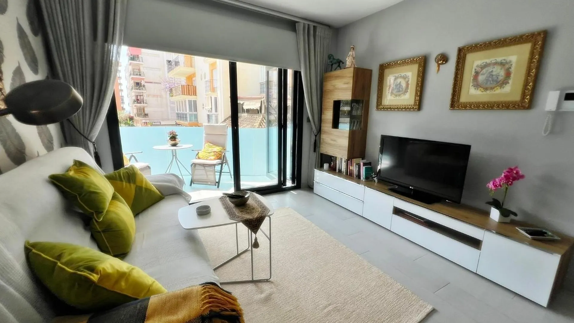 Luxury And New Apartment With Pool Fuengirola Spain